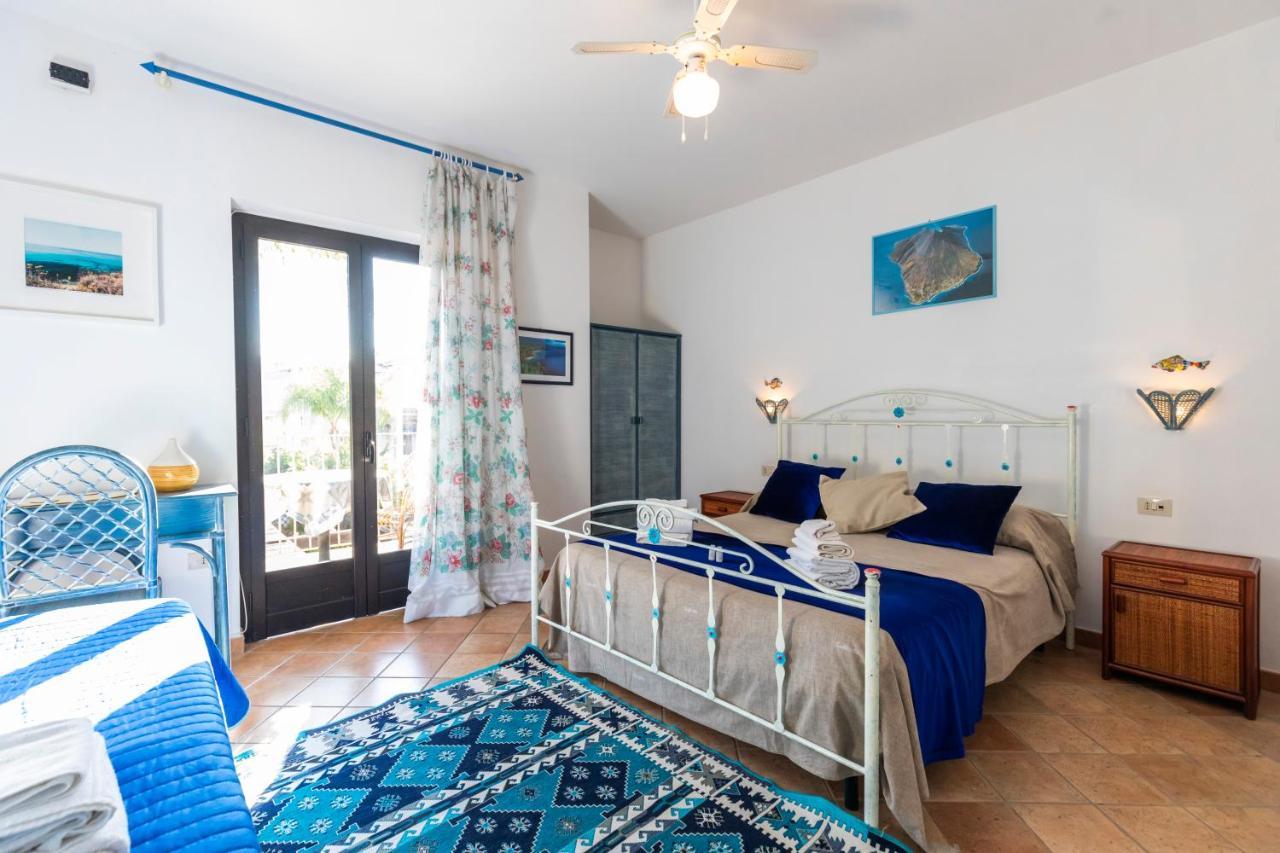 Villa Basilio Accommodation Ricadi Exterior foto