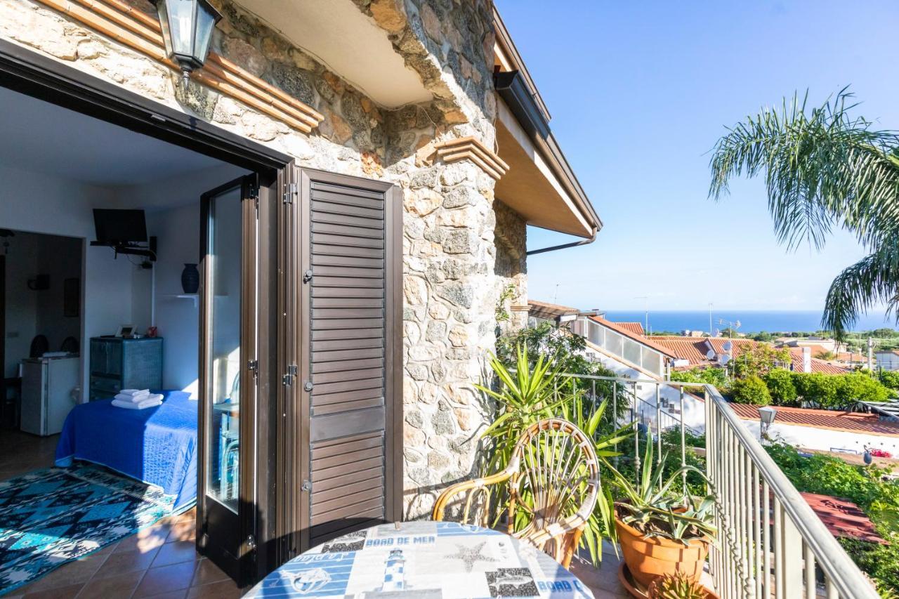 Villa Basilio Accommodation Ricadi Exterior foto